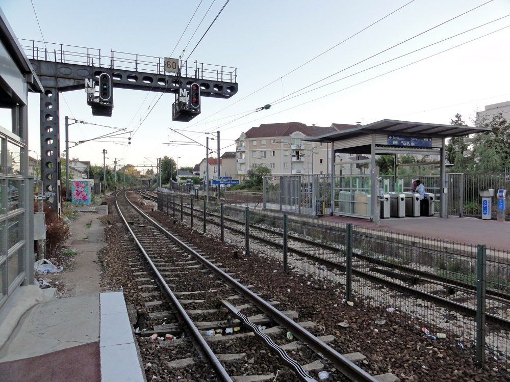 Gare_de_Sarcelles_-_Saint-Brice_02.jpg